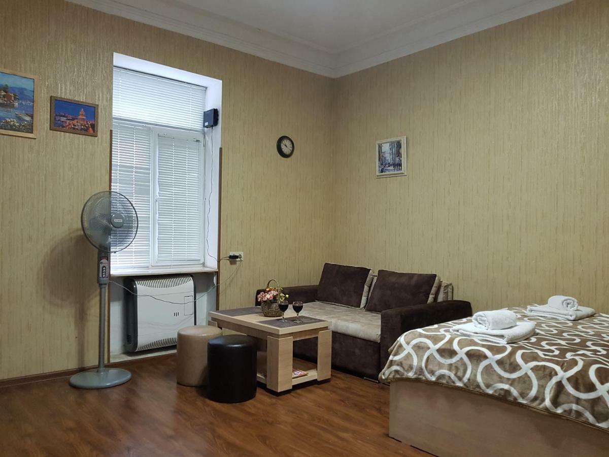 Apartment In Tbilisi Eksteriør billede